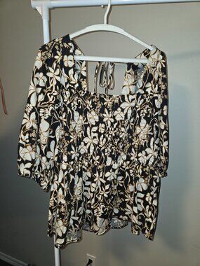 AVA & VIV 1X Smocked Floral Peplum Tunic Top Black Cream